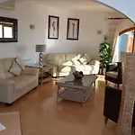 Vila Magnolias *